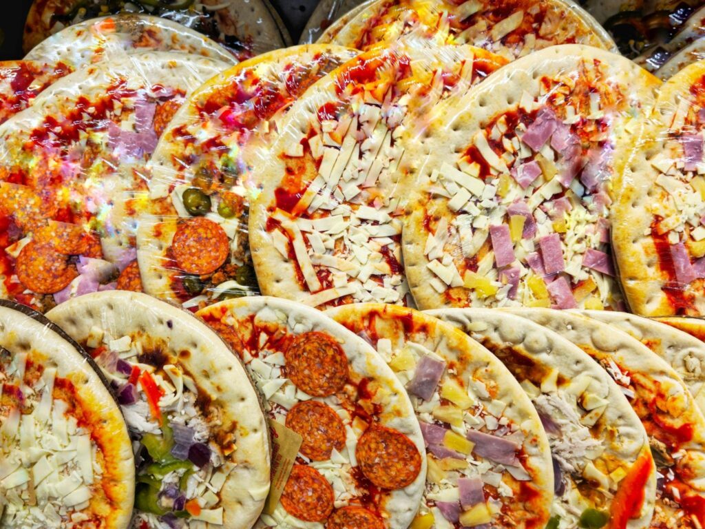 How Many Slices In A Costco Pizza? - Feeding a Crowd: Understanding Costco's Gigantic Pizzas